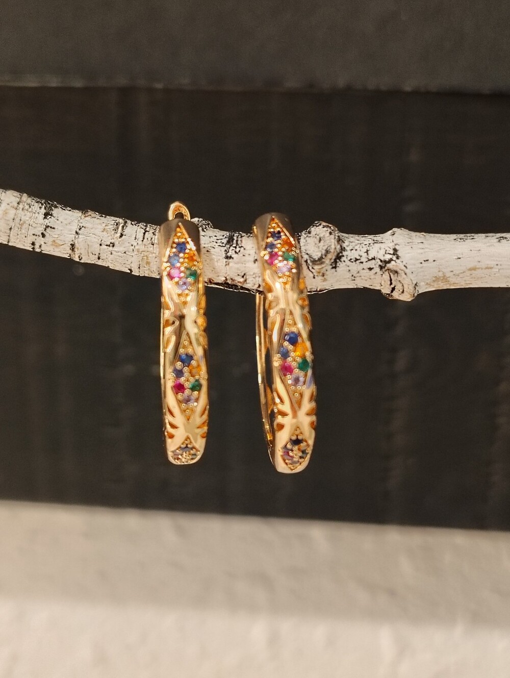 Elegant Hoop Earrings with Zirconia Glass Stone Inlay - Picture 4 of 5